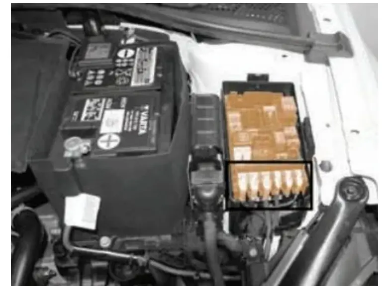 bloki pid kapotom volkswagen t roc