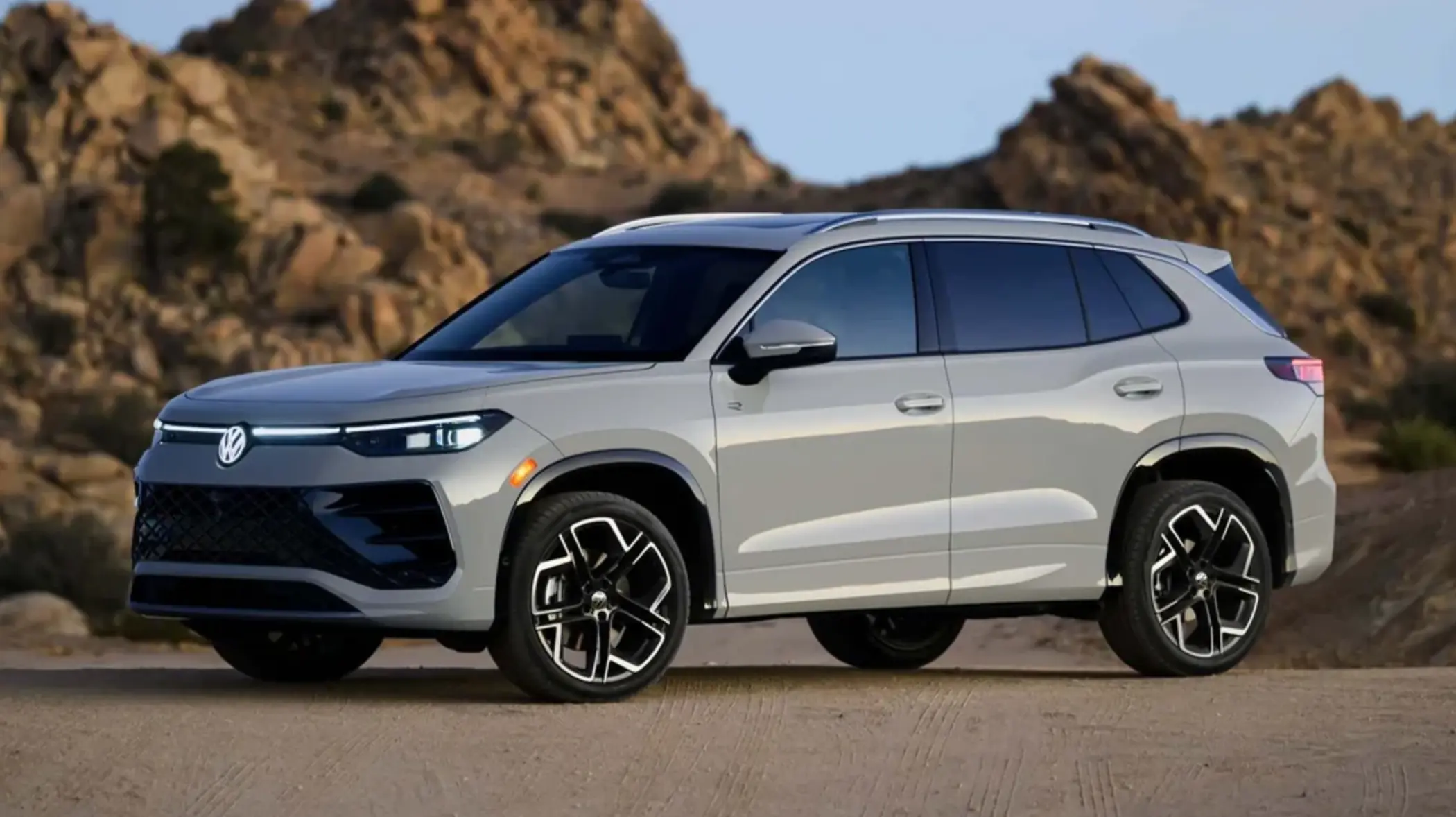 eksterier volkswagen tiguan - Огляд нового Volkswagen Tiguan: практичний і стильний кросовер eksterier volkswagen tiguan