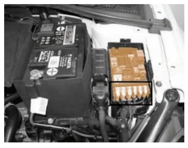 motornij vidsik golovnij blok volkswagen teramont - Схеми запобіжників і реле Volkswagen Teramont motornij vidsik golovnij blok volkswagen teramont