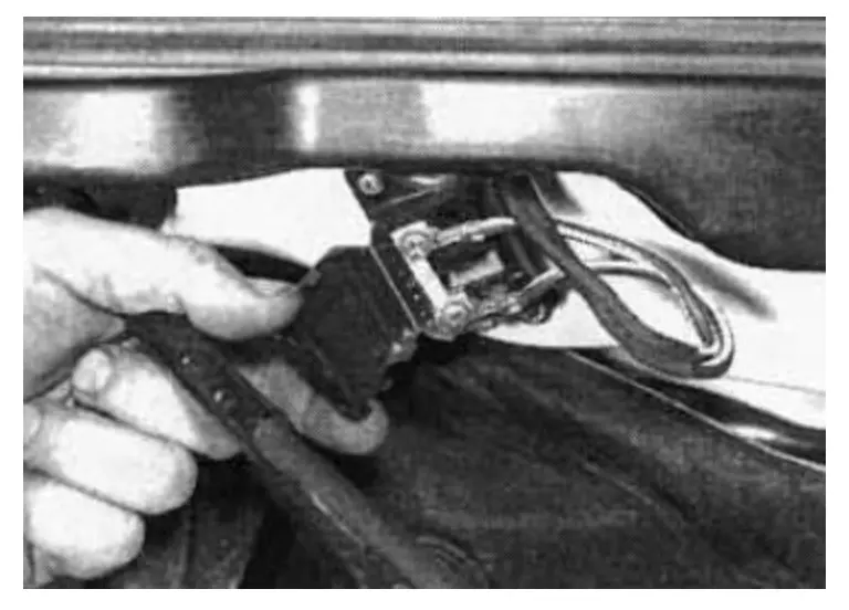 motornyi vidsik volkswagen golf 3 - Запобіжники і реле Volkswagen Golf 3 motornyi vidsik volkswagen golf 3