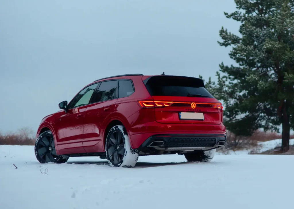 paket black style v volkswagen touareg 1 - Огляд нового Volkswagen Touareg: які є комплектації та салон? paket black style v volkswagen touareg 1